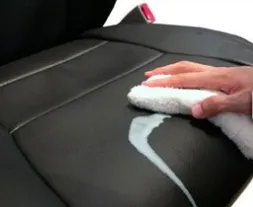 タクシーがシートカバーをつける理由