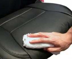 タクシーがシートカバーをつける理由