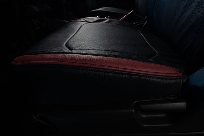 Refinad専用デザイン シートカバー装着写真