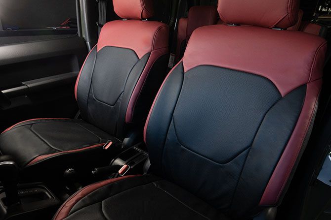 Refinad専用デザイン シートカバー装着写真