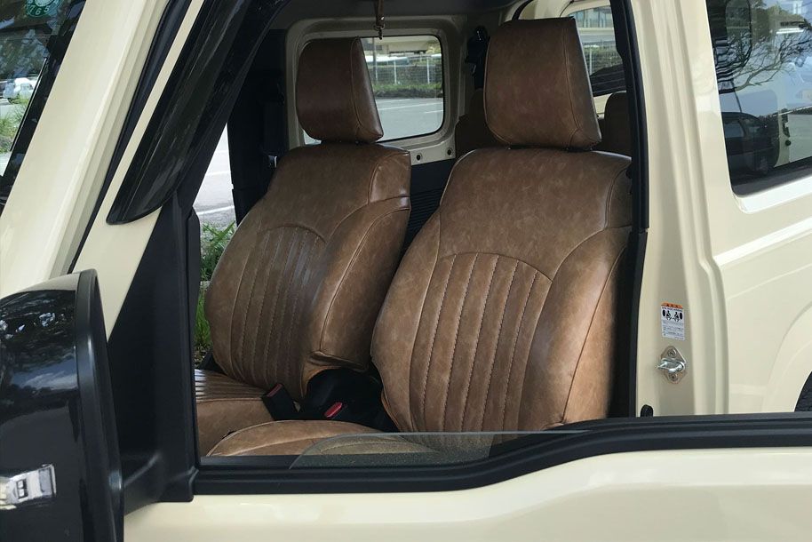 Sandiiカヌレ シートカバー装着写真