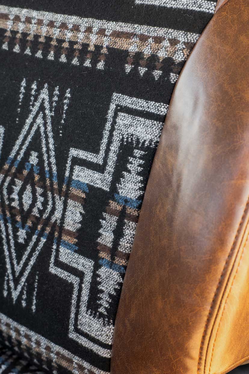 ハイエースワゴン3列 シートカバー Sandii カチナ 生地K1 チャコールグレー2